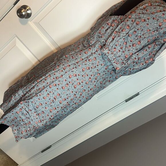 BNWT - LANI THE LABEL FELICITY FLORAL LIGHT BLUE DRESS - L - Picture 9 of 12